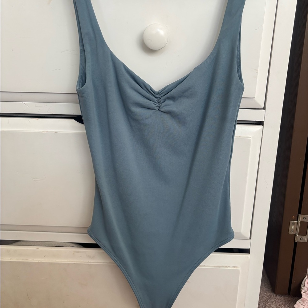 Aritzia babaton body suit